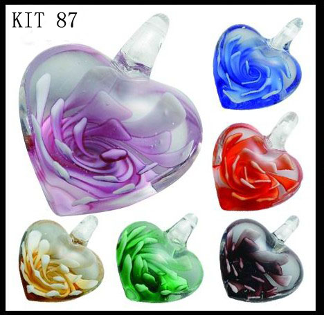 Murano Heart With Chrysanthemum (Sold in 12 pcs per package, assorted colors)