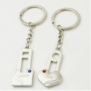 Aolly Lovers Keychain Charms Sweety Love (Sold in per package of 50 pairs)