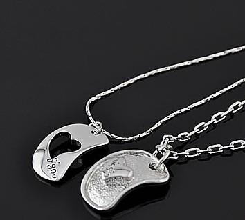 Heart Necklaces(Sold in per package of 20pairs)