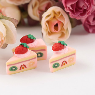 18MM FIMO Strawberry Cakes (Sold in per package of 40pcs)