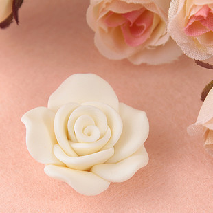25MM White FIMO Flowers (Sold in per package of 30pcs)