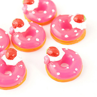 19MM Strawberry Cakes (Sold in per package of 50pcs)