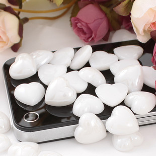 14MM Heart White (Sold in per package of 120pcs)