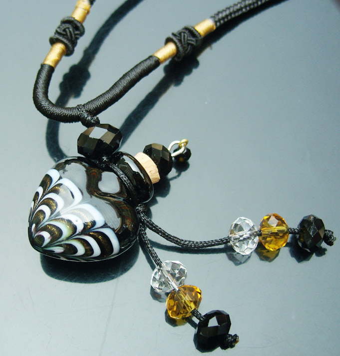 Murano Glass Perfume Necklace Phoenix Tail Black (with cord)