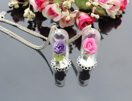 50x18MM Glass Cover Flower Necklace