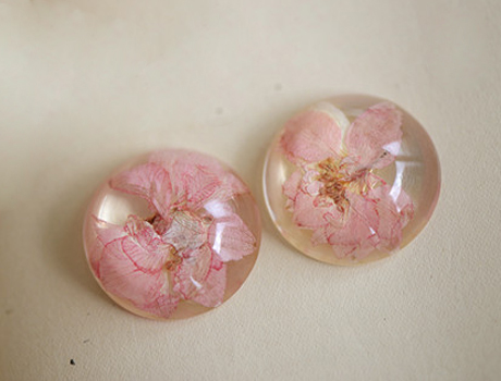 25MM Round Pressed flower necklace pendant in peach color