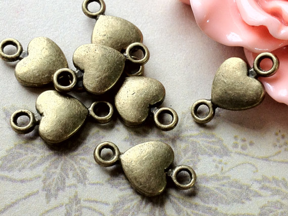 8 x 15mm Antique Bronze Heart Shape Charm Connector