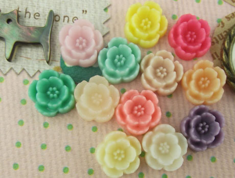 10mm Little Resin Flower Cabochons of Assorted Colour