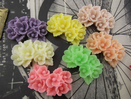 17X26mm Resin Flower Cabochons of mixed colors