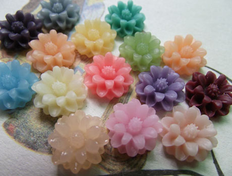 12MM Resin Tansy Flower Cabochons of Assorted Colors HD20