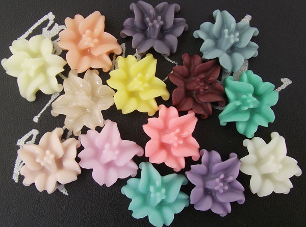 13MM Lily Resin Flower Cabochons of Assorted Colour - HD23