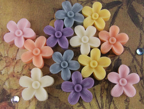 16MM Little Resin Flower Cabochons of Mixed Colors - HD 228