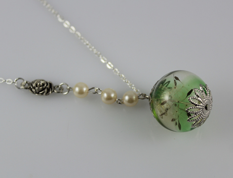 25MM Green glass orb Dandelion seed necklace