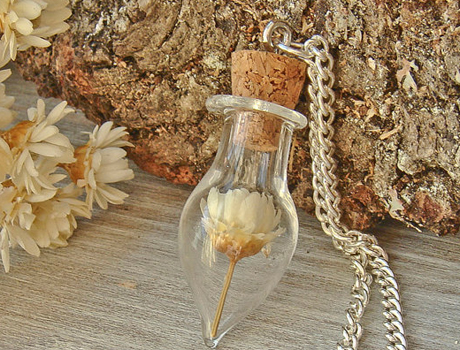 30X8MM Glass Tear Drop mini Flower Necklace
