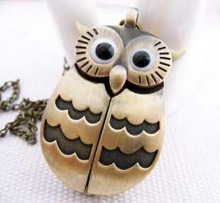 Owl Pocket Watch With Metal Chain(26x43MM,Bronze-plated color)