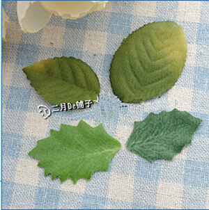 Leaves (Sold in per package of 20pcs,assorted shapes)