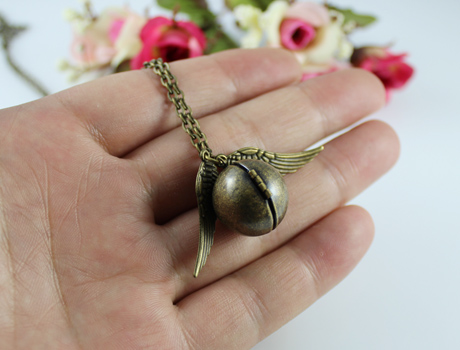 18MM Harry potter Enchanted Bronze Snitch ball locket ball necklace