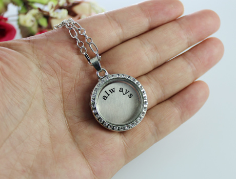 30MM Glass Photo Locket Necklace with stamped charm inside