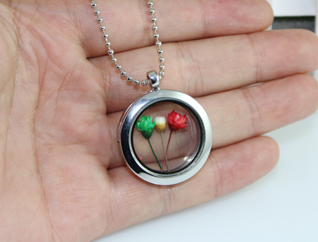 30MM Floating Glass Locket necklace with Real Dry Flower inside