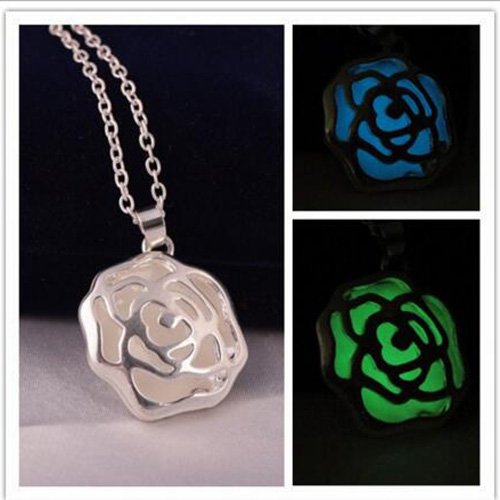 32X29MM Rose Diffuser Locket Glowing in Dark Necklace