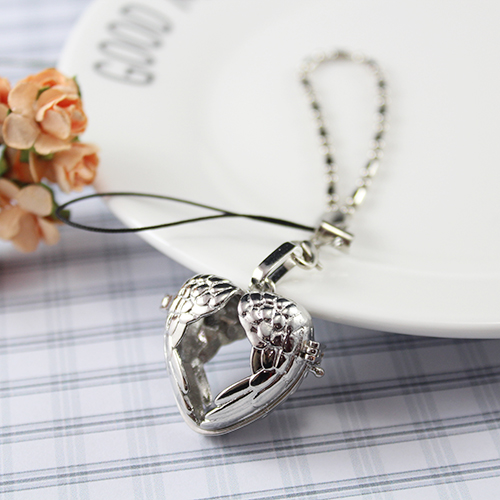 30x27MM Heart Wing Diffuser Locket Cellphone charm