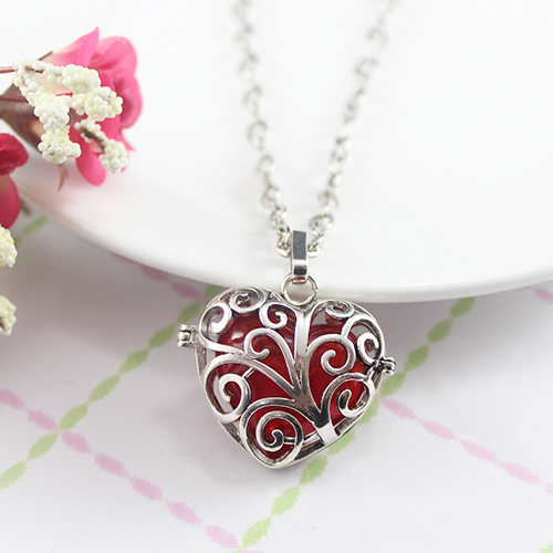 33MM Love Brance Heart Diffuser Locket Necklace